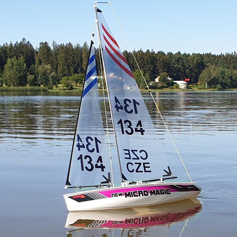 Hacker New Micro Magic 2020 Sailing Boat ARTR HCB2550A