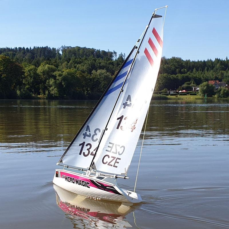 Hacker New Micro Magic 2020 Sailing Boat ARTR HCB2550A