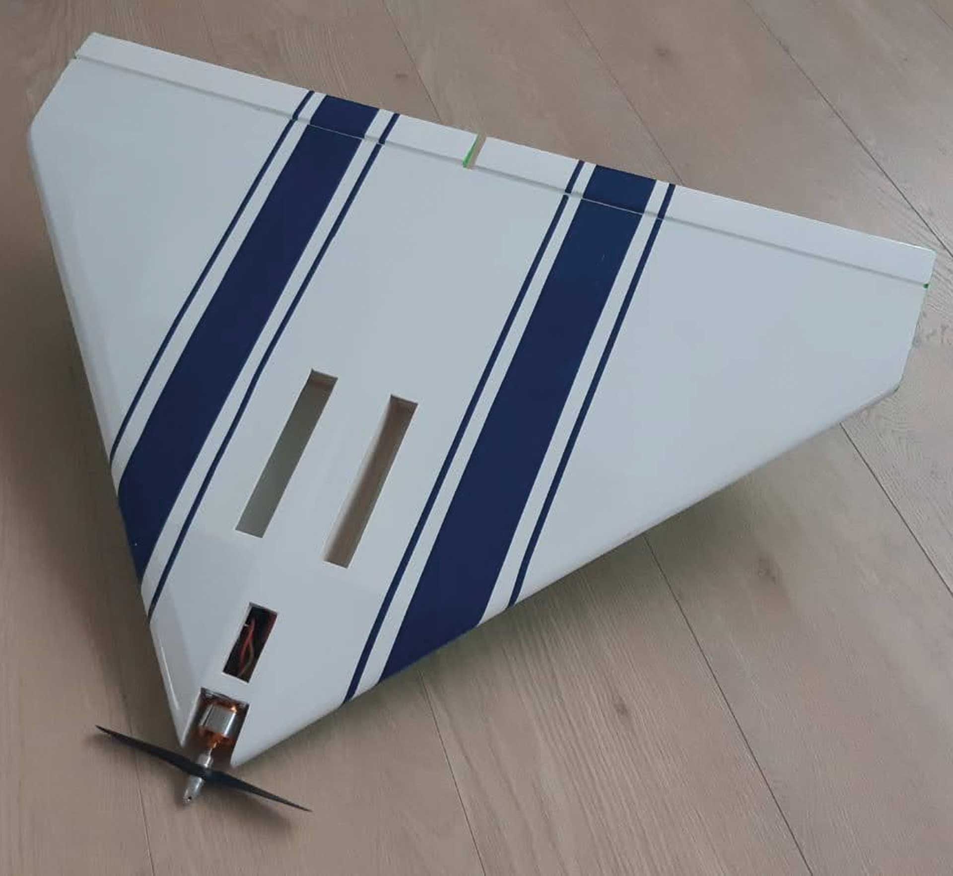 Flying Dutchman Kits Lightning "one" Delta CNC [kit-to-build] 9789510