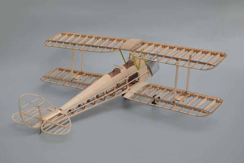 De-Havilland TIGER MOTH 1/6.2 RCモデル De-Havilland TIGER MOTH 1/6.2 RCモデル MinimumRC Tigermoth